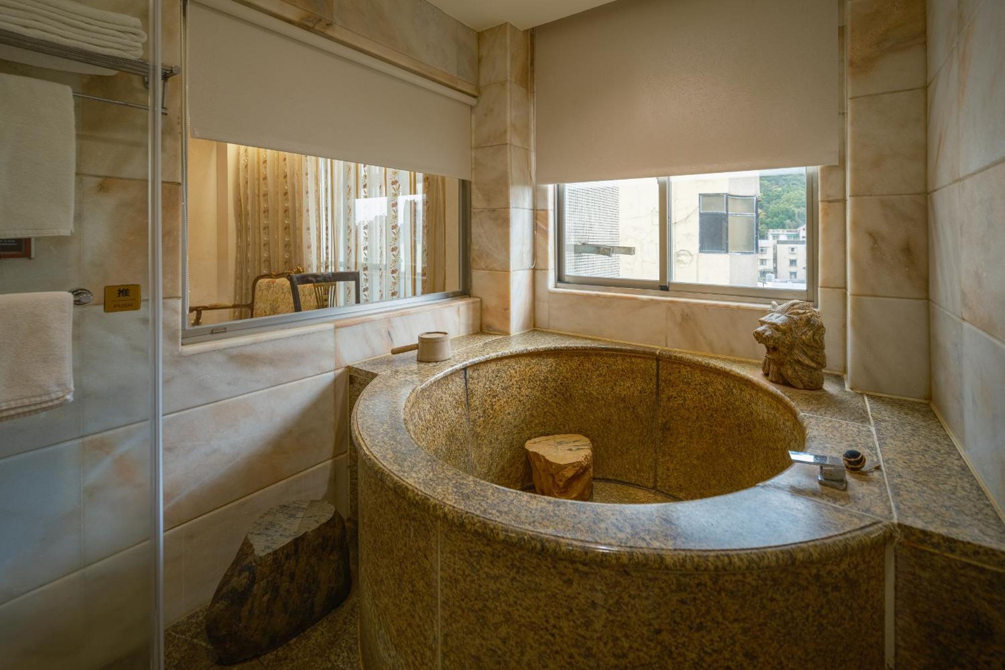 Grand Pleasure Spring Hotel Тайпей Екстериор снимка