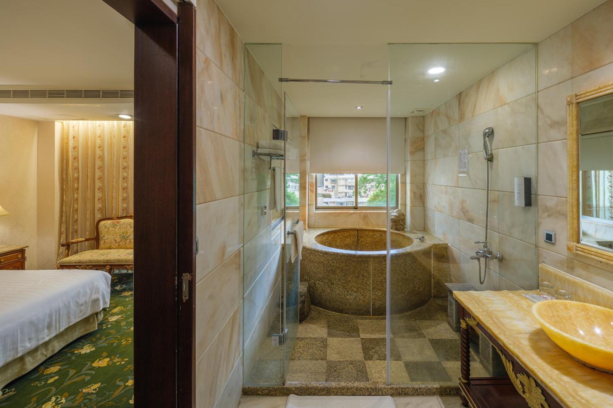 Grand Pleasure Spring Hotel Тайпей Екстериор снимка