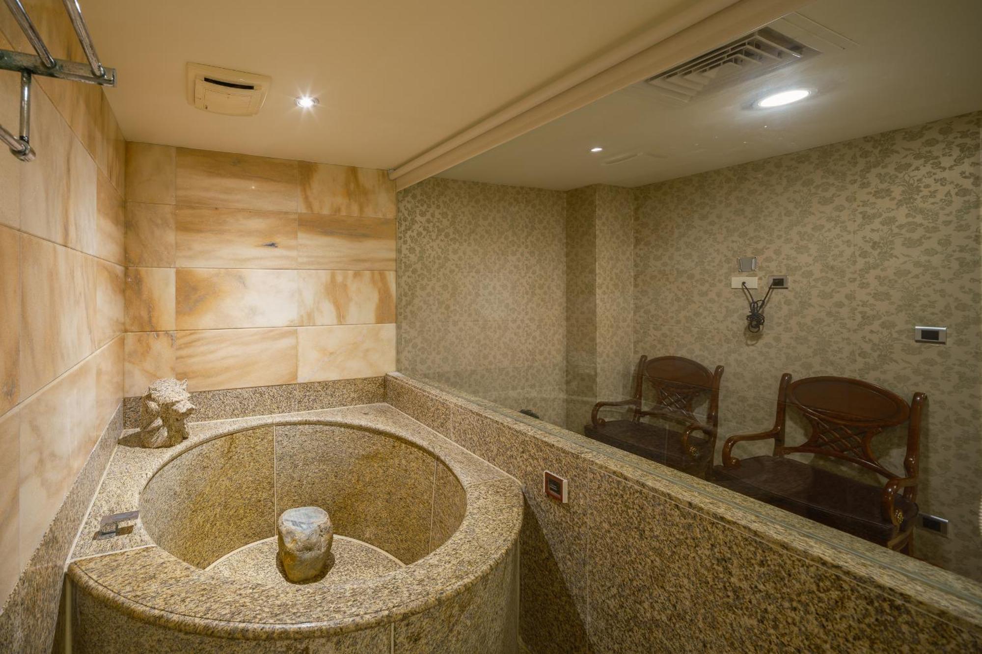 Grand Pleasure Spring Hotel Тайпей Екстериор снимка